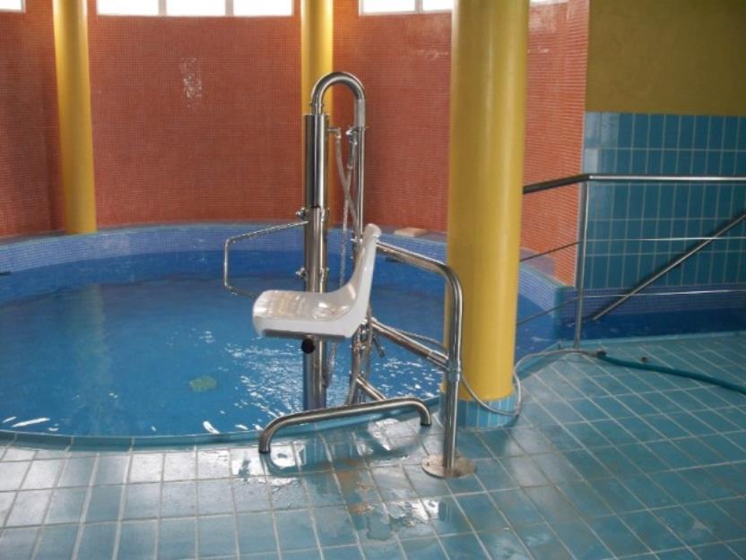Silla elevadora para piscinas