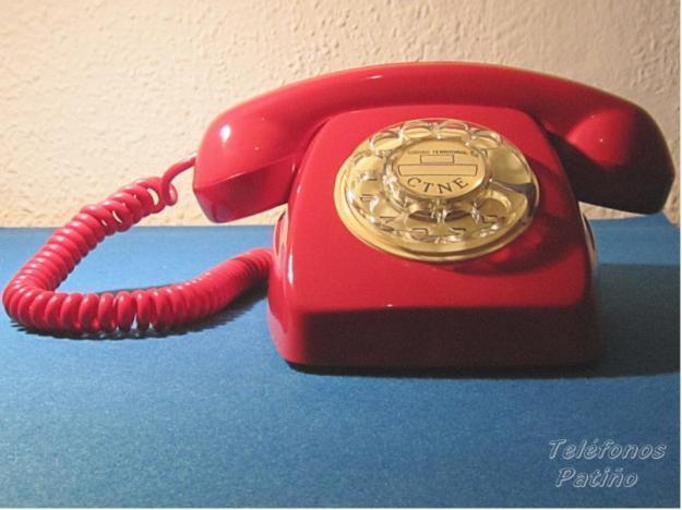 Telefono antiguo heraldo rojo años 70