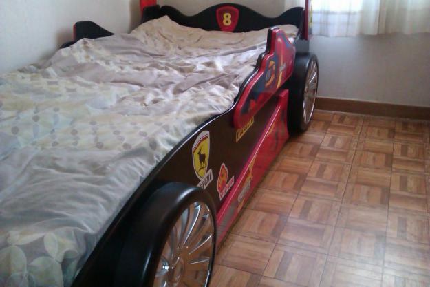 urge vender cama de madera maciza se mi nueva en forma de coche