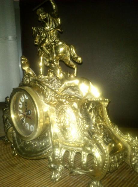 Vendo antiguo reloj de bronce muy buena conservación-funcionaa