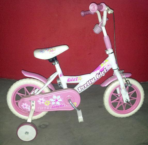 Vendo bicicleta para niña de 3 a 5 años