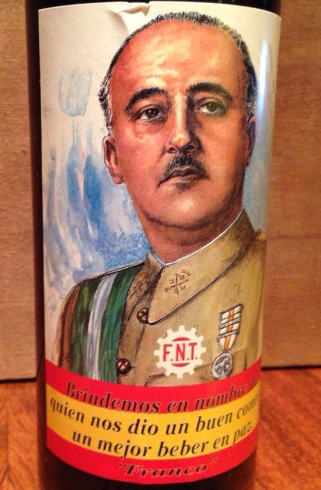 Botella de Vino tinto Etiqueta Francisco Franco