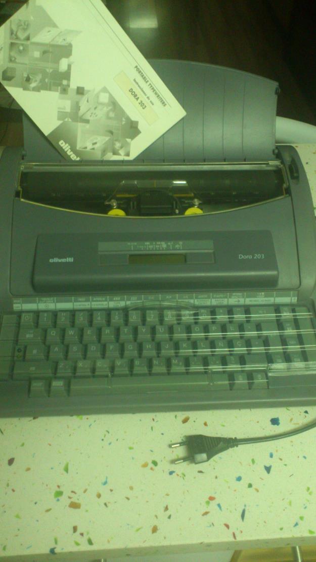 Máquina escribir electrónica Dora 203