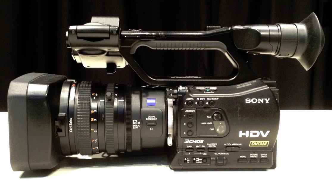 Cámara Sony HVR-Z7E y grabador.