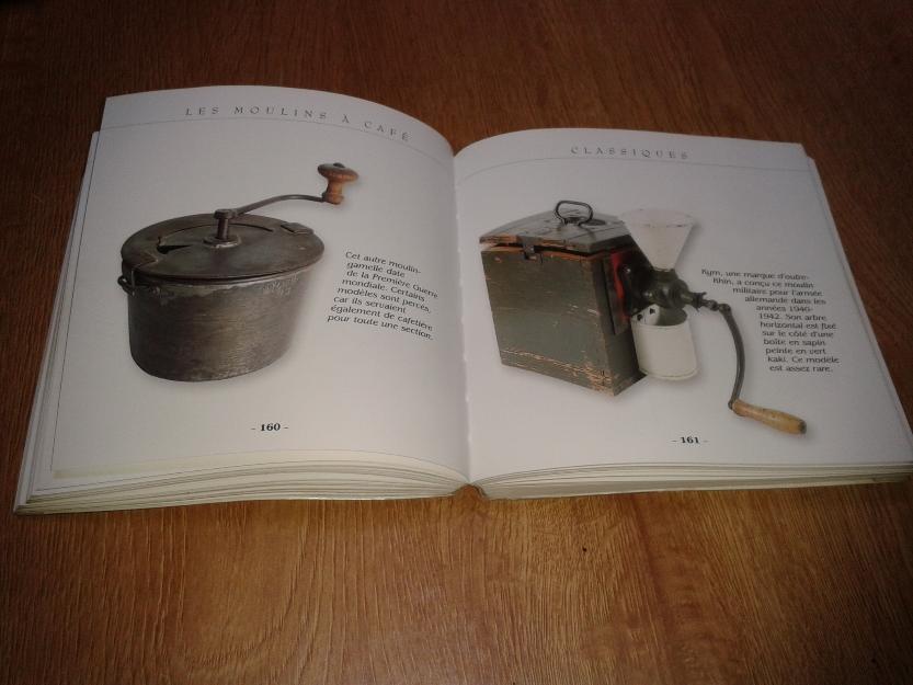 Libro-catálogo de molinillos antiguos de café la folie des moulins á café