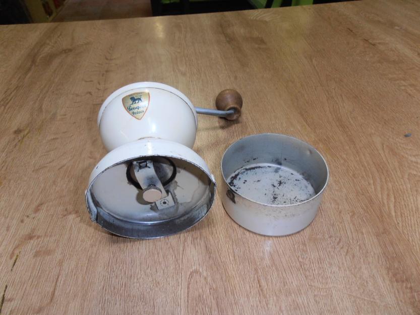 Molinillo antiguo de café peugeot freres modelo diábolo