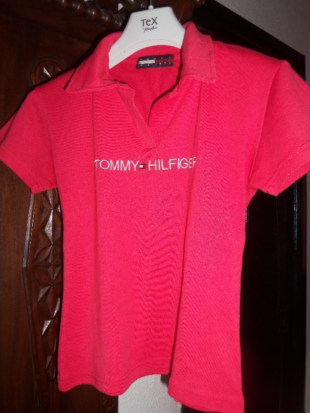 Camiseta Tommy Hilfiger en muy buen estado.