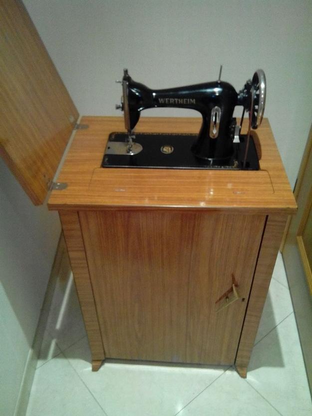 Maquina de coser antigua wertheim en madrid