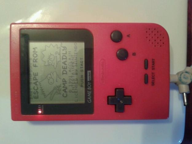 Gameboy pocket roja en excelente estado funcionando 100%, como se puede ver en las fotos.