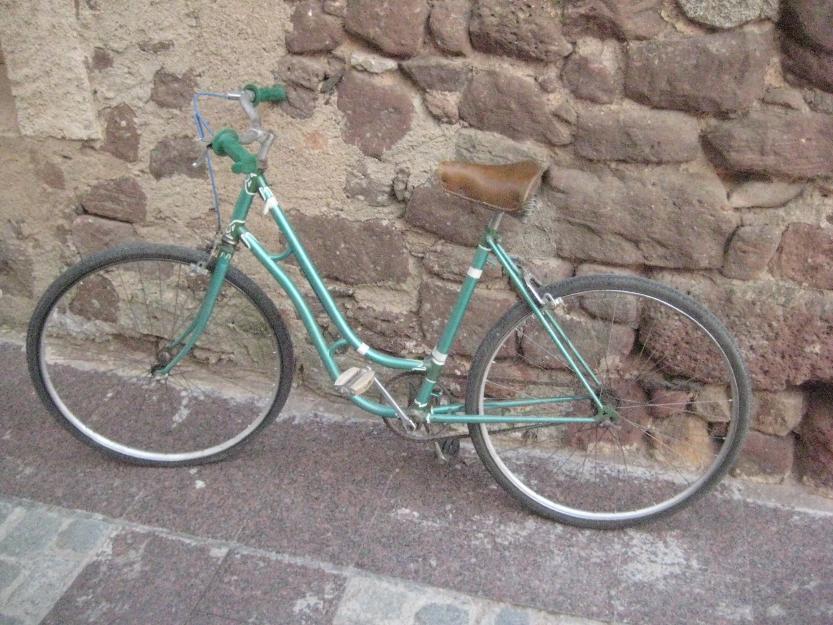 bicicleta con cuadro antiguo bh de varillas