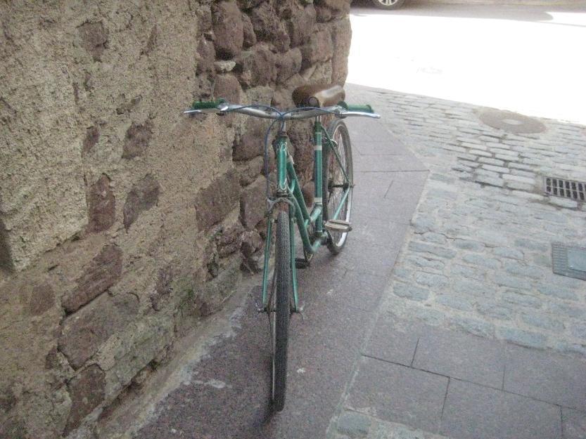 bicicleta con cuadro antiguo bh de varillas