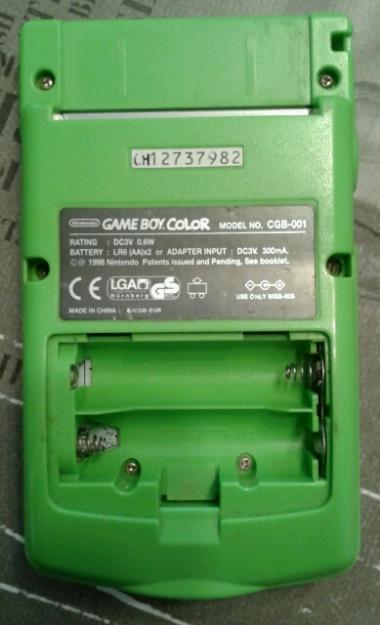 Gameboy color, modelo verde en muy buen estado, sin tapa de pilas.