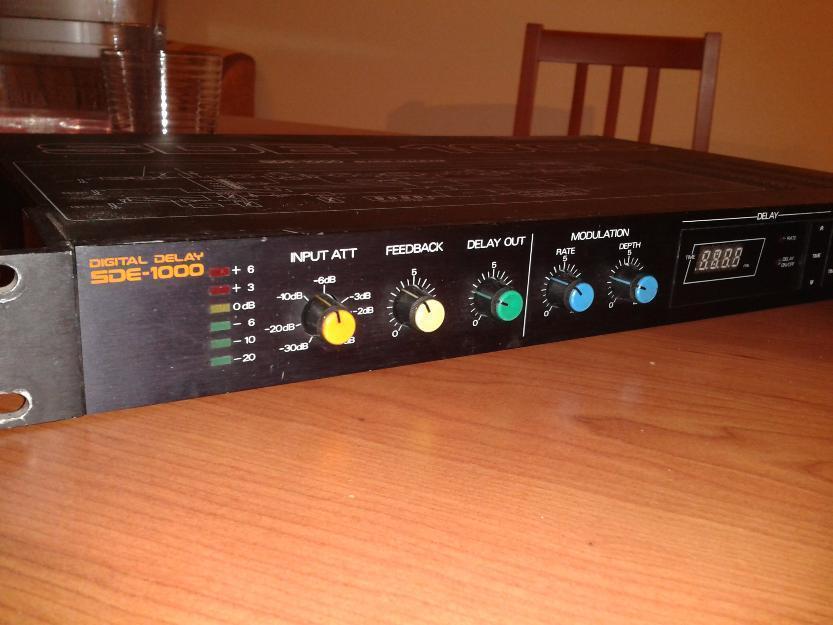 Roland SDE 1000