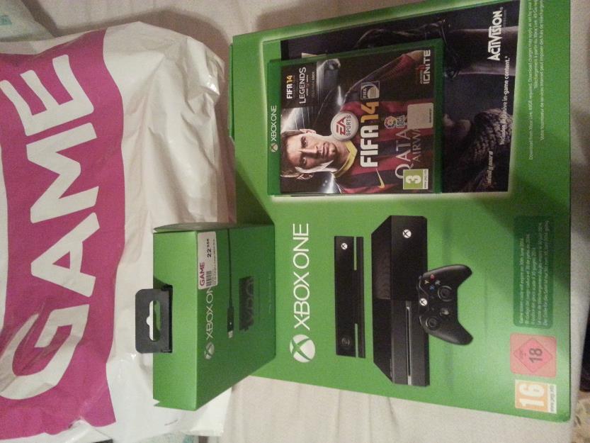 Xbox One edicion ghost + fifa14+ cargador de mando nuevo.