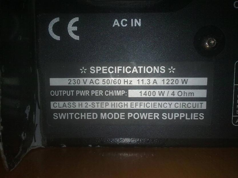 Amplificador array Q10 2x1400w