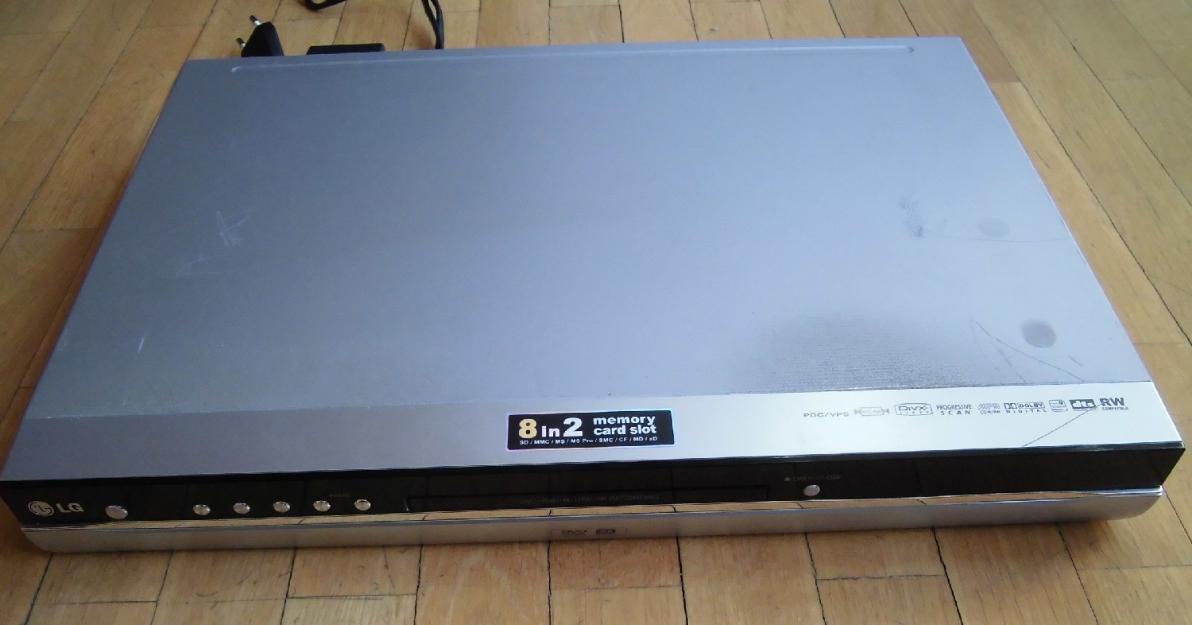 Reproductor-Grabador de DVD LG DR7900M