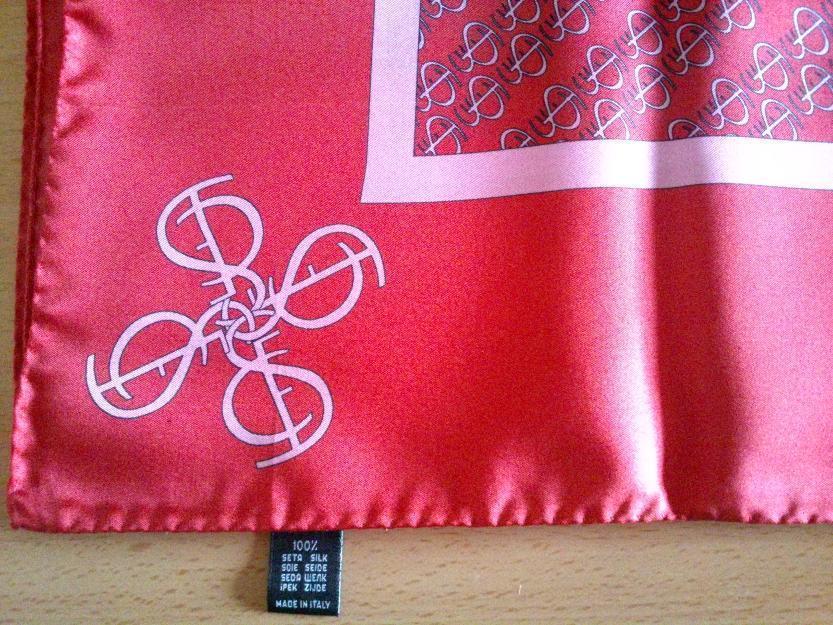 pañuelo de seda del Sevilla FC. Precioso regalo