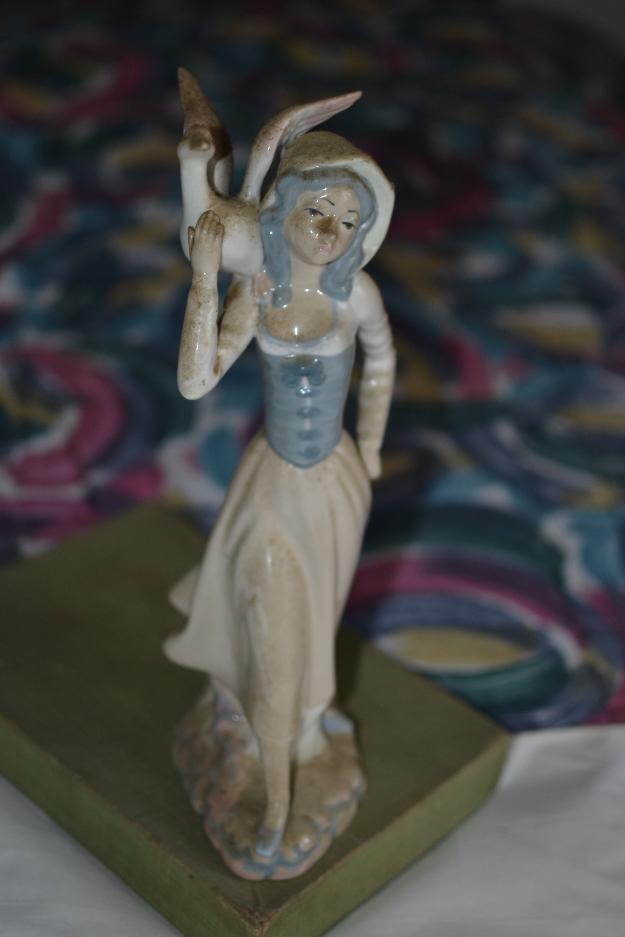 figura porcelana antigua