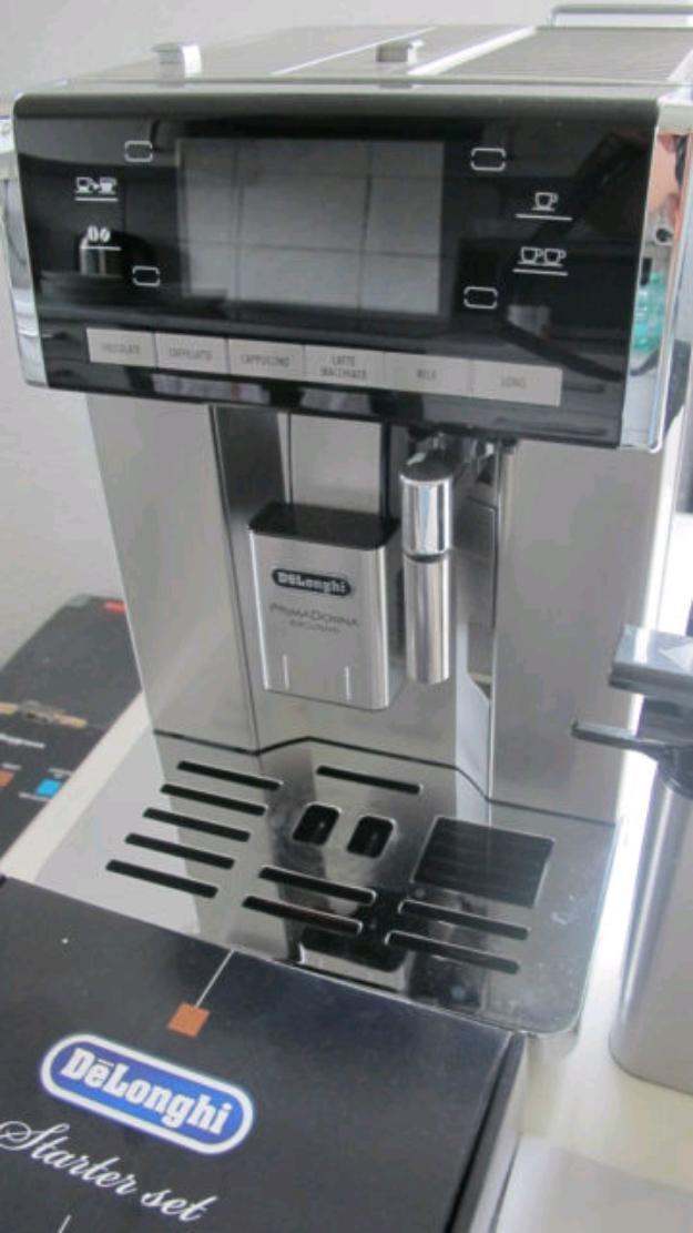 DeLonghi ESAM PrimaDonna Exclusivo 6900.M 2 tazas de café y espresso máquina
