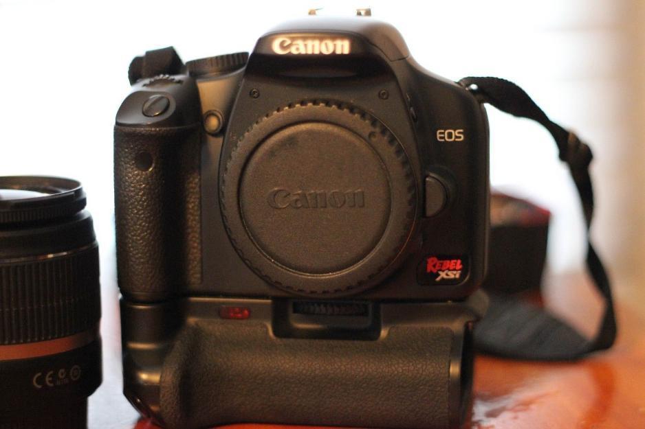 Canon EOS Rebel XSi / 450D 12.2 MP Cámara Digital SLR - Negro
