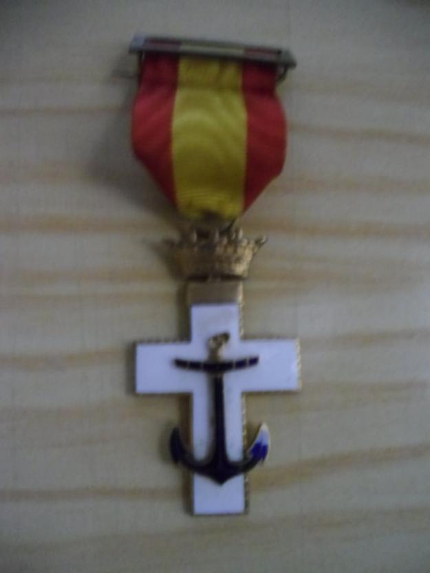 Medalla al merito naval con distintivo blanco
