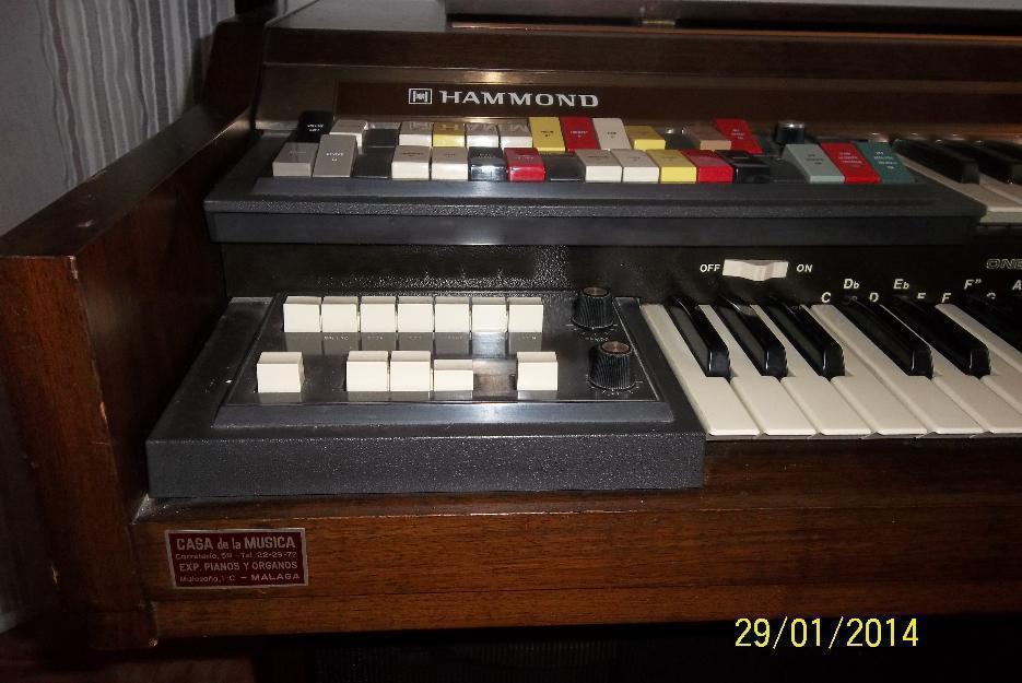 Organo Hammond 9400