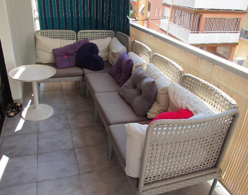 Conjunto exterior sofa-rinconera y mesa