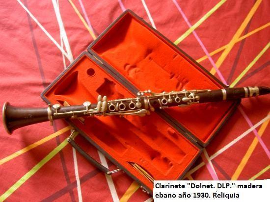 Vendo clarinete antiguo perfecto estado.