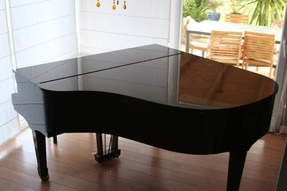 Piano cola Petrof IV caoba