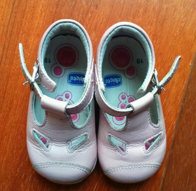 Zapatos bebé Chicco no. 19
