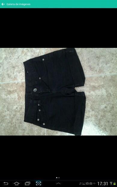 Shorts negros