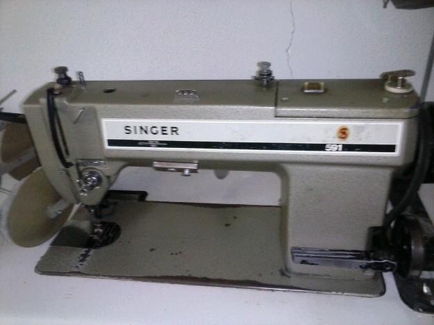 Se venden Maquinas Singer Remalladora 842 U.y plana 591