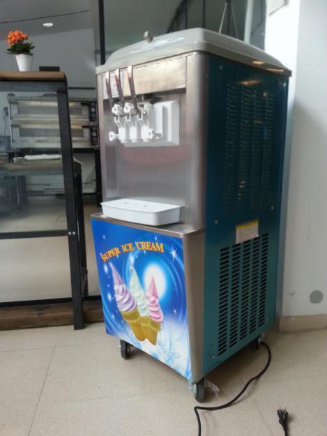 MAQUINA PROFESIONAL DE HELADO DOS SABORES