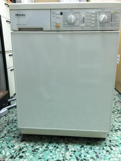 Lavadora con secadora MIELE 150 € en perfecto estado.WhatsApp 616456600