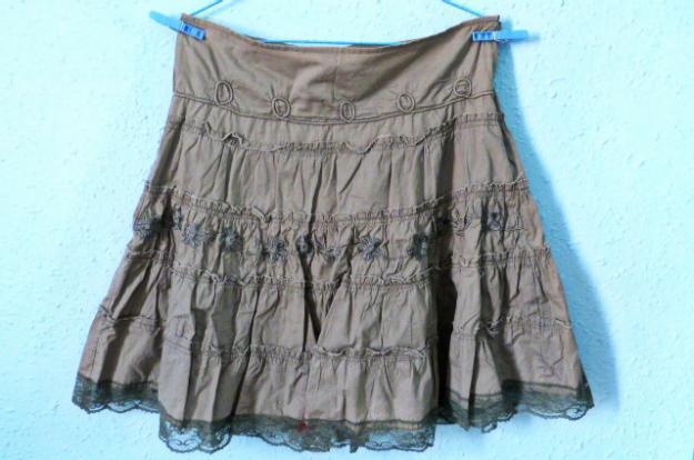 Falda caqui, 100 p/c algodón, bordado, cremallera