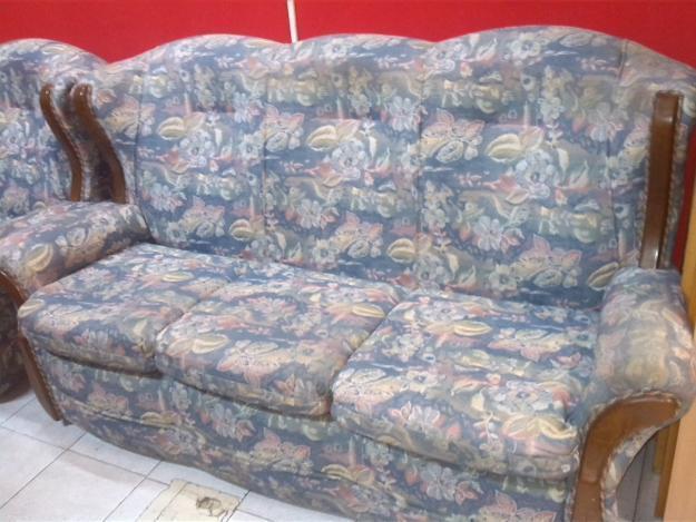 Sofa de 3 plazas y butaca años 60