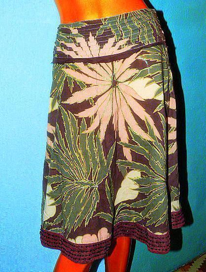 Falda estampada, bordada hilo de horo, 100 alg