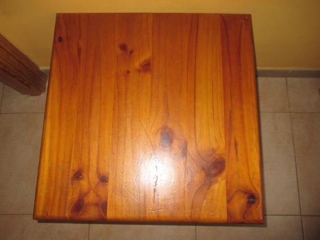 mesa de madera provenzal