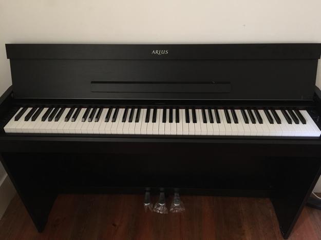 Piano Novo de Marca YAMAHAYDPS51B