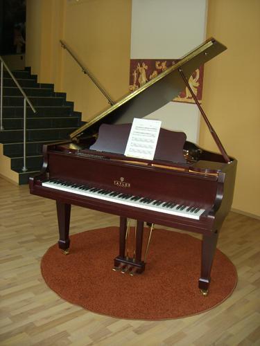 Piano de Cola Taylor TG 145