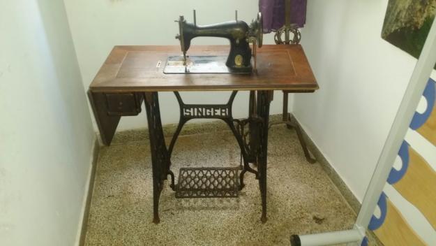 Antigua máquina de coser Singer Manf.Co