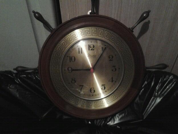 Reloj de pared forma d timon