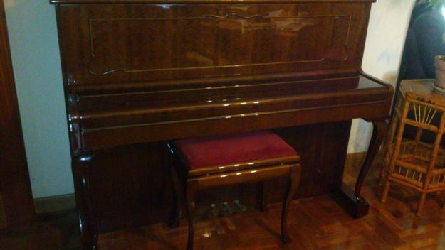 Vendo piano por traslado de domicilio