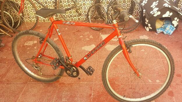 bicicleta roja