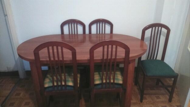 Mesa de comedor y 6 sillas
