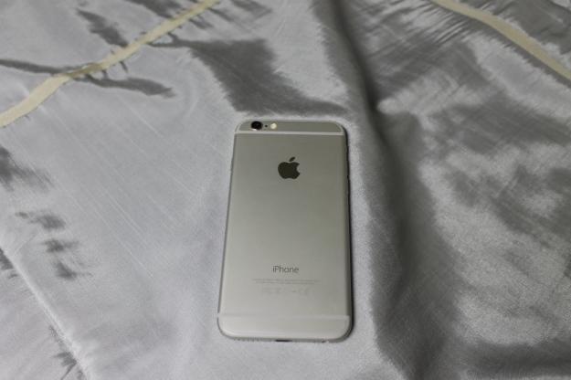 Apple iPhone 6 último modelo 64GB Plata desbloqueado de fábrica Nueva Estado‏