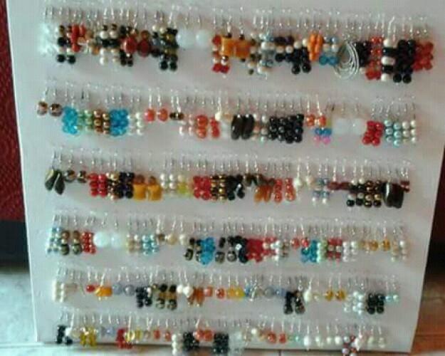 Pulseras y pendientes