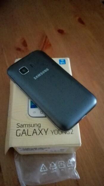 Movil samsung young 2