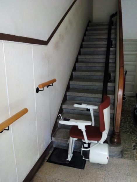 Silla salvaescaleras curvas