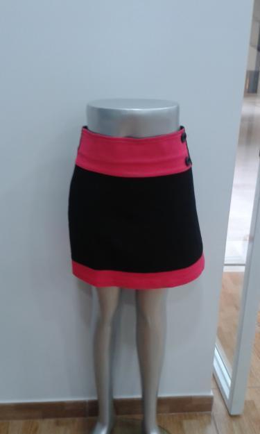 FALDA NEGRA FUCSIA MARCA CACHE CACHE